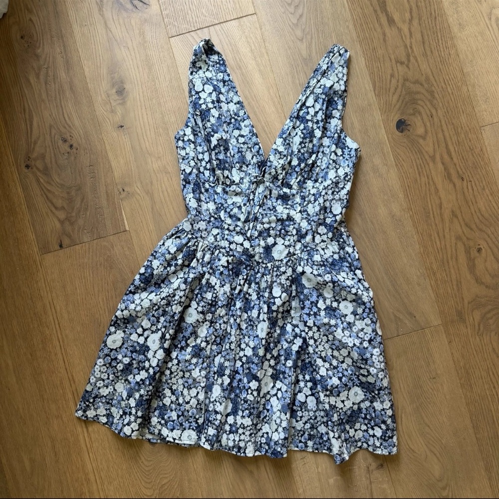 Dress Forum Los Angeles Women’s Blue Floral Mini Fit & Flare Dress – Size Medium - Picture 7 of 13